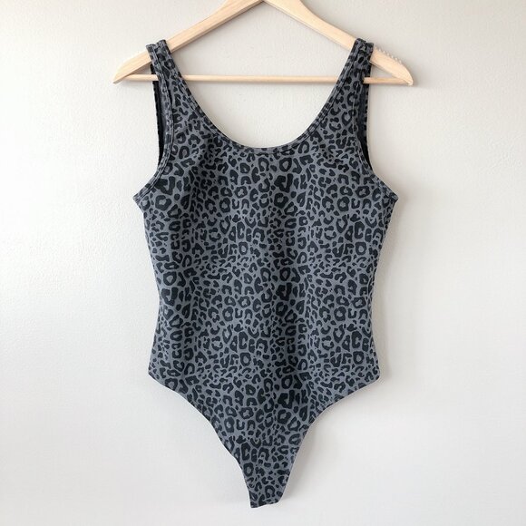 Aritzia TNA bodysuit top Large animal print tank top women’s grey black - Picture 2 of 15